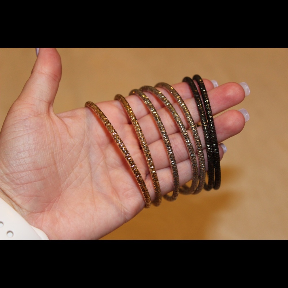 Bracelets - Picture 4 of 4